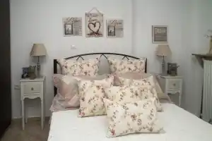 Decorative Bed Pillows 